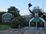 giant metal frog statue