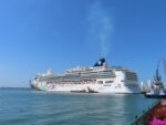 the Pearl, docked at Cartegena